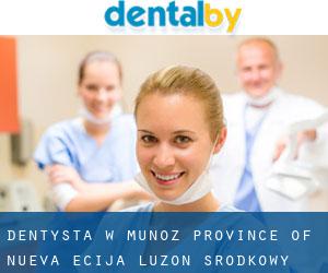 dentysta w Muñoz (Province of Nueva Ecija, Luzon Środkowy)